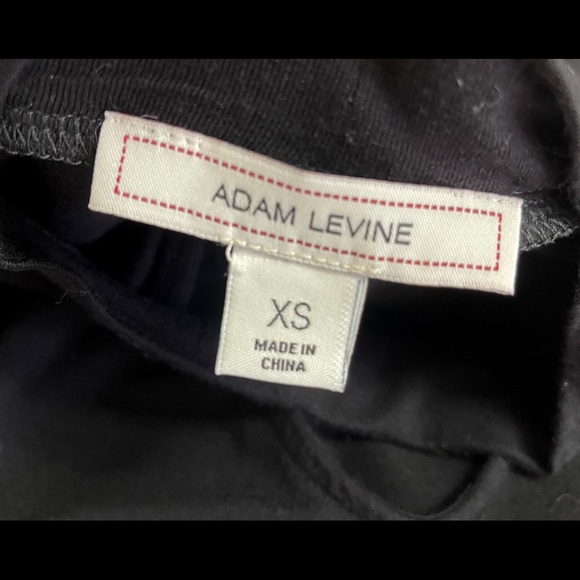 🌸3/$25 5/$35 SALE🌸 Women’s Adam Levine Black Cut Out Tunic Tee Size XS - Picture 6 of 11